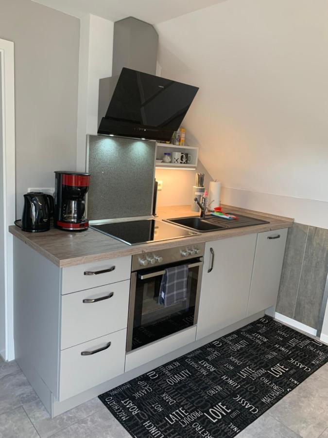 Ferienwohnung Sunny - Moderne Ferienwohnung Im Gruenen In Saarbruecken-West ภายนอก รูปภาพ