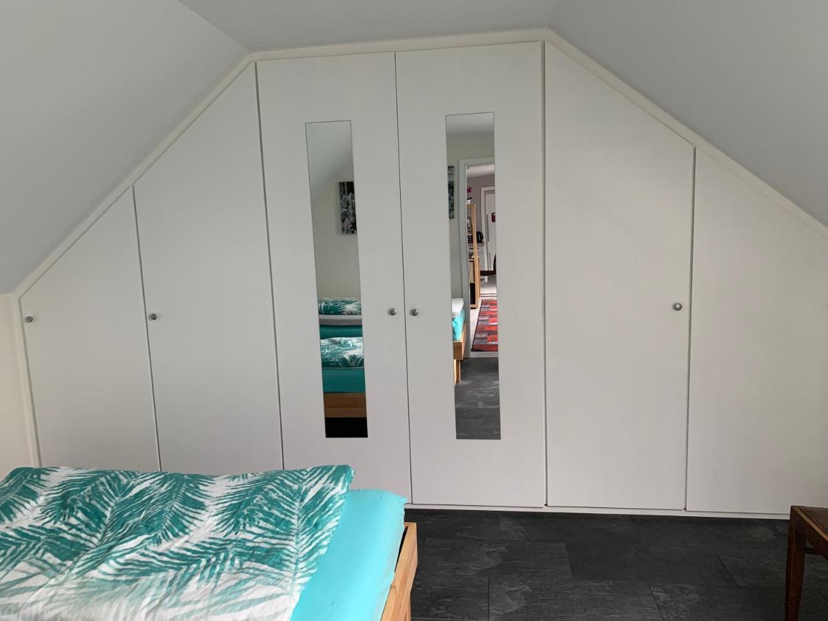 Ferienwohnung Sunny - Moderne Ferienwohnung Im Gruenen In Saarbruecken-West ภายนอก รูปภาพ